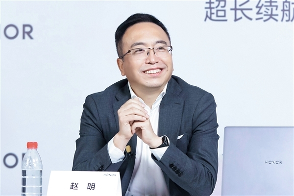 荣耀正式官宣换帅：前华为悍将李健接任CEO 赵明辞职