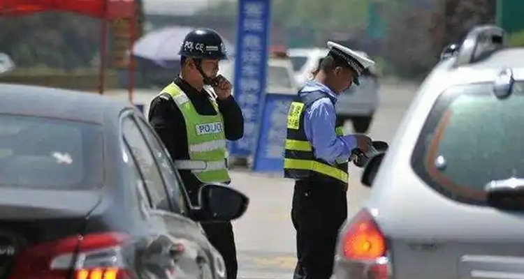 超员一人扣多少分罚多少钱(超员一人扣车吗)
