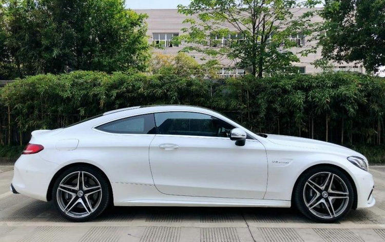 v8发动机的车有哪些(v6发动机和直6发动机哪个好)