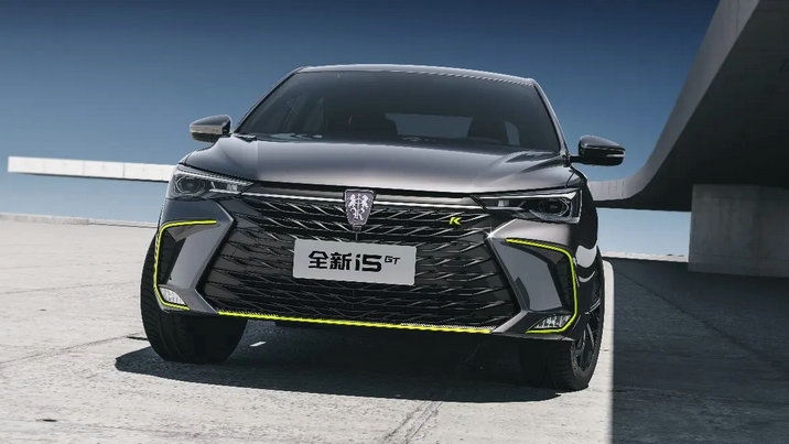 两个马的车标是什么车(两个马的车标是什么车多少钱)