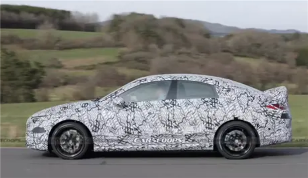 比燃油车更猛！全新奔驰AMG CLA 45搭载三电机：动力突破500马力
