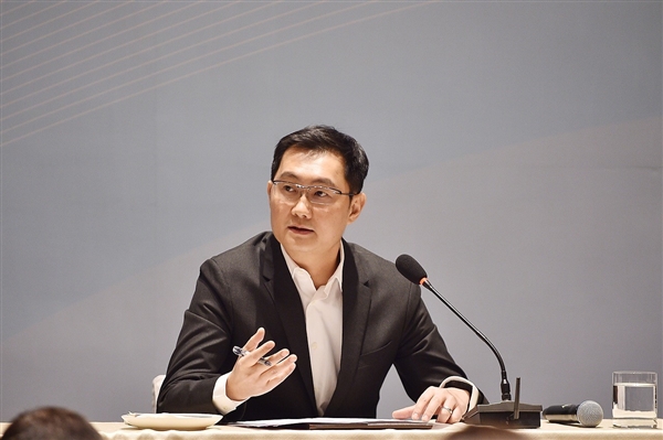 马化腾与梁文锋交流心得，对DeepSeek表达敬佩之情