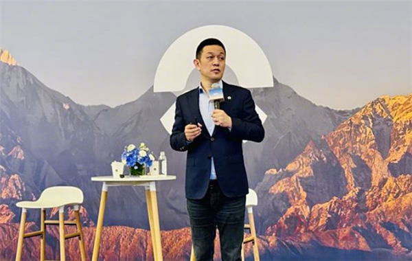 曾毓群“输血”李斌 蔚来联合宁王对抗超充