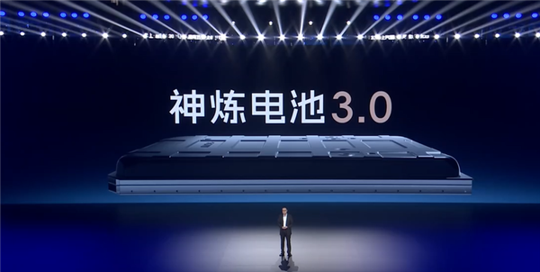五菱发布神炼电池3.0，超强安全防护，抵御连续射击挑战，确保无起火爆炸风险