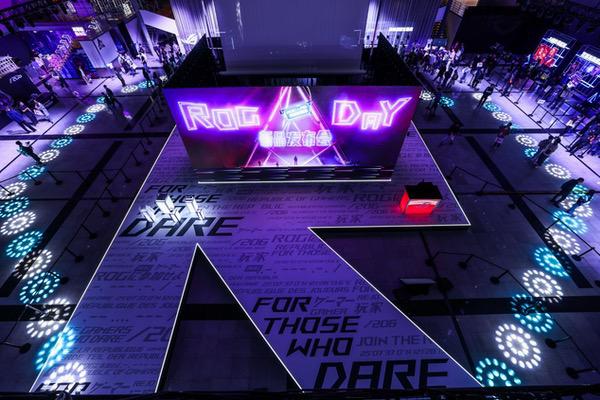 2025 ROG DAY狂欢盛典，高性能显示器引领全场热潮