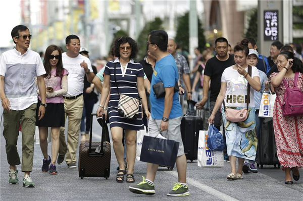 年轻一代被困在4年前的家里