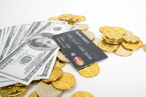 银行利率4倍规定违约金合法吗