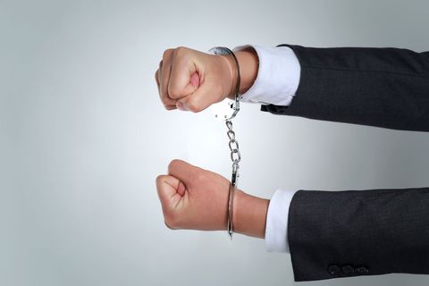 正当防卫导致对方轻伤的处理方法
