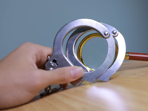 刑事犯罪后被开除公职的退休金情况分析