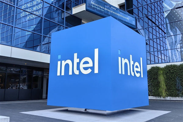 Intel，2030年瞄准全球第二大晶圆代工厂，坚定推进2027年14A技术量产承诺