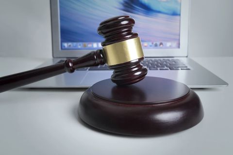 网上查看自己的法院判决书标题，网上如何查看自己的法院判决书？