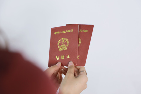 办理结婚证是否需要户口所在地开证明？