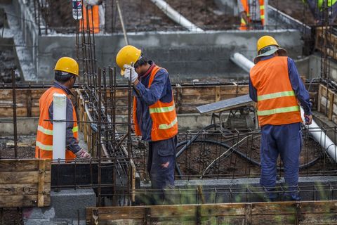 拖欠坂田工地八千二工钱，快速解决策略