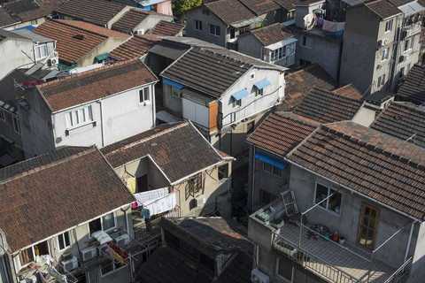 农村一宅多户翻建策略，房屋改造方案探索