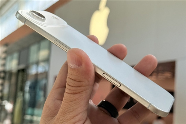 苹果史上最大！曝iPhone 17 Pro升级12GB内存：三星主供