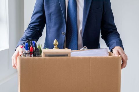 申请仲裁后能否申领失业金？