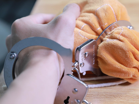 缓刑人员治安拘留后的处理与是否收监探讨