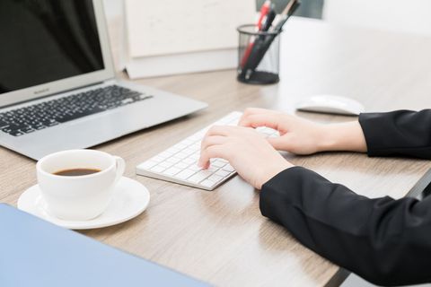 加班可以要求赔偿吗？——探究加班费用的权益与补偿机制。