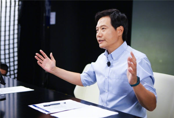 雷军谈中国汽车：智能化突飞猛进但机械素质还得向德国企业学习